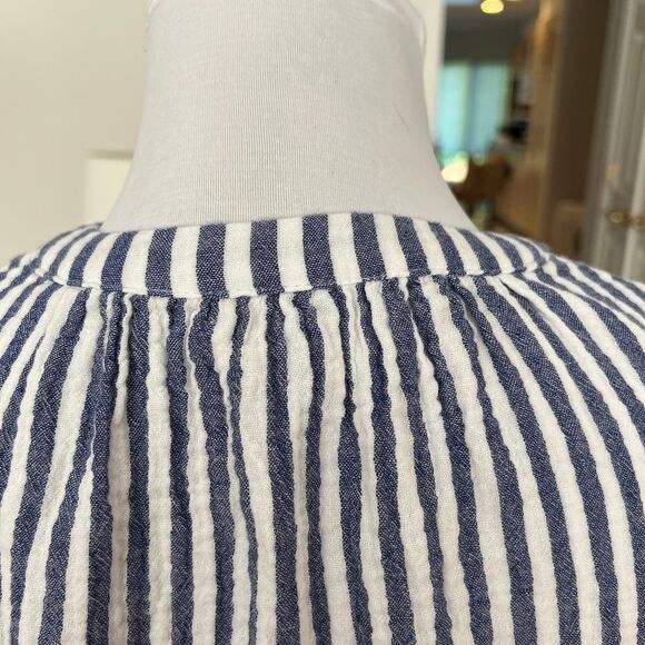 Universal Thread blue white stripes popover XS top cotton button front - Picture 4 of 6